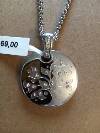 Collier et pendentif arbre de vie magnétiques