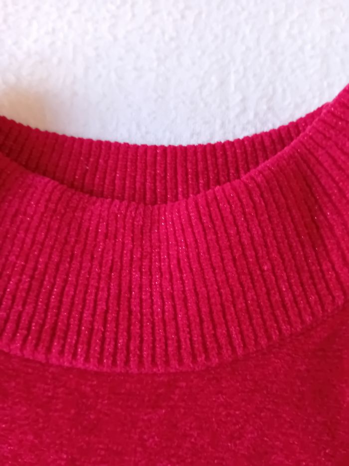 Pull rouge - photo numéro 2
