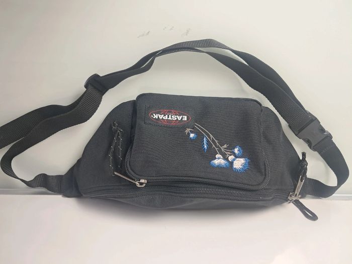 Eastpak sac banane fille noire neuve