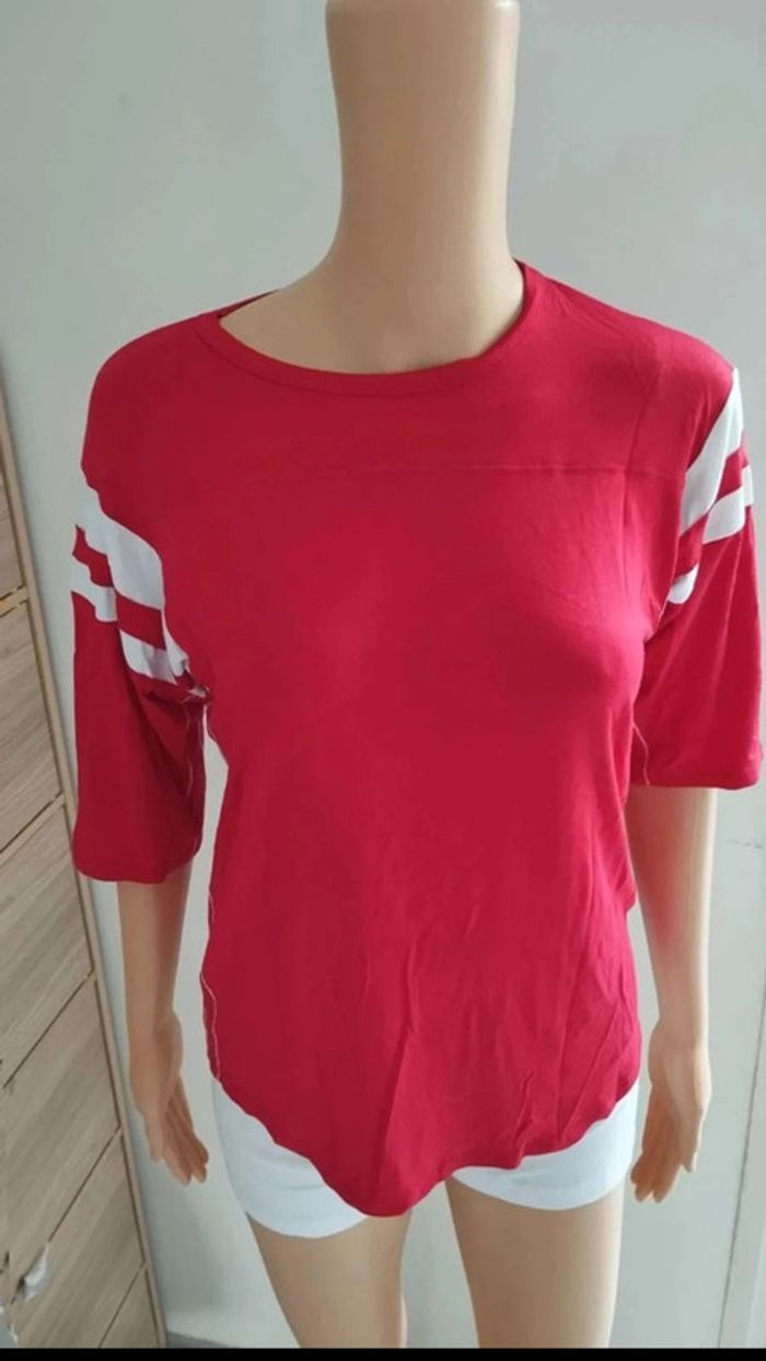 Tee-shirt rouge bandes  blanche  taille  36 femme - photo numéro 2