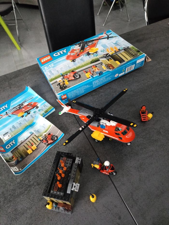 Lego 60108: L'unité de secours des pompiers - photo numéro 4