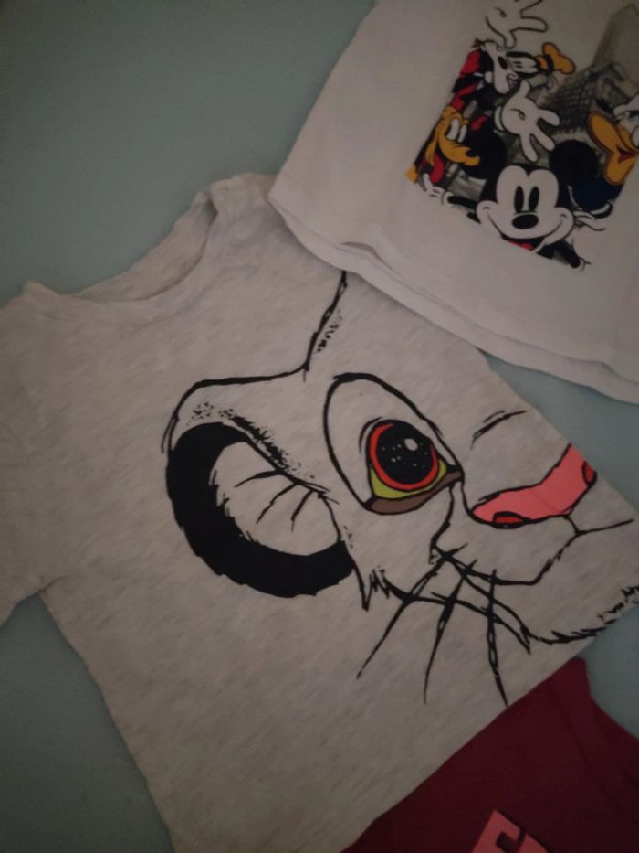 3 tee-shirts taille 9 mois - photo numéro 3