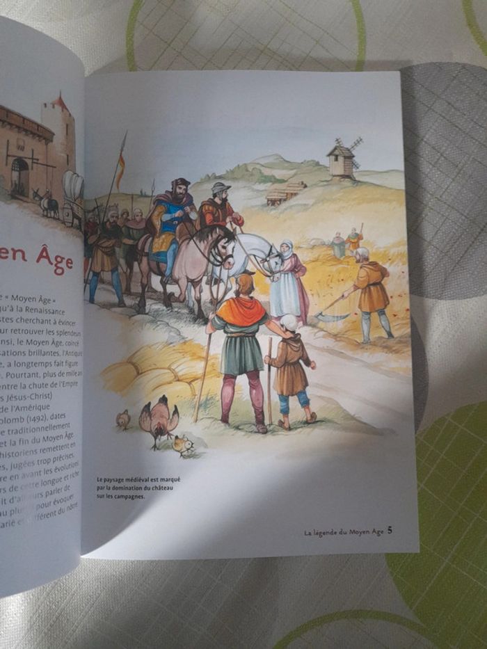 Livre enfant la vie quotidienne au moyen-age - photo numéro 5