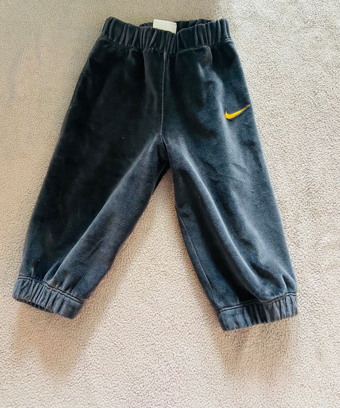 Ensemble survêtement bébé velour noir et doré - photo numéro 4