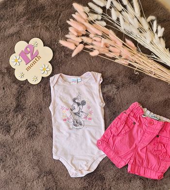 Short  rose 12 mois tape à l'œil et bodie minnie 12 mois