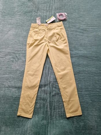 Très beau pantalon neuf 10 ans