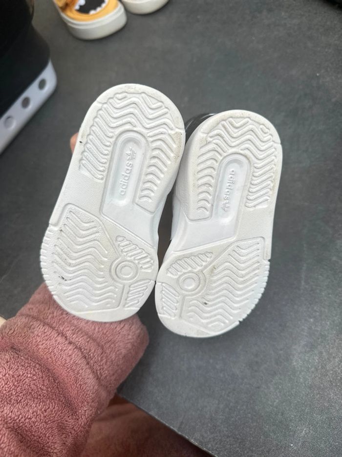 Chaussure Adidas jordan - photo numéro 6