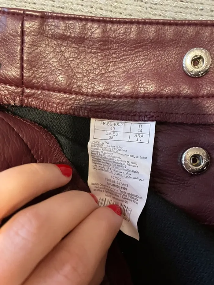 Jupe simili cuir bordeaux - photo numéro 4