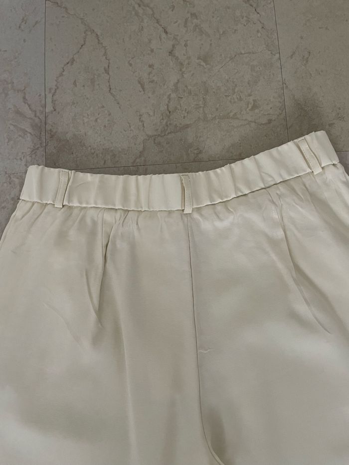 Costume, stradivarius, pantalon, taille 40 veste taille L. Très bon état quatre - photo numéro 5