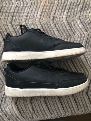 Basket noir confortable taille 42