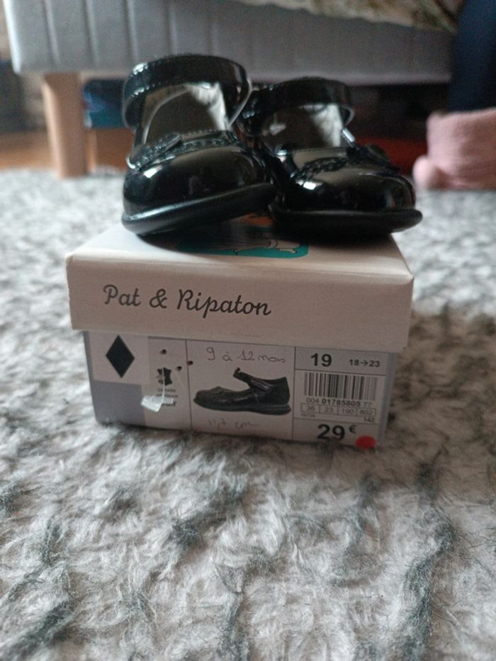 Chaussure pat et ripaton neuve avec étiquette fille 19 soulier vernie - photo numéro 2