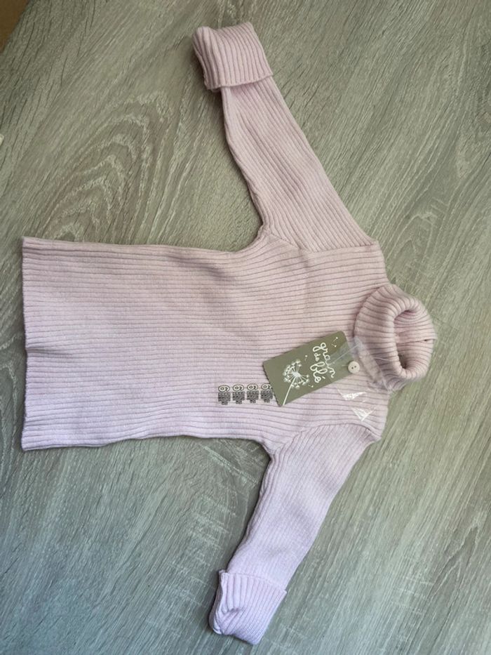 Pull ou sous pull rose poudré 6 mois neuf etiquette