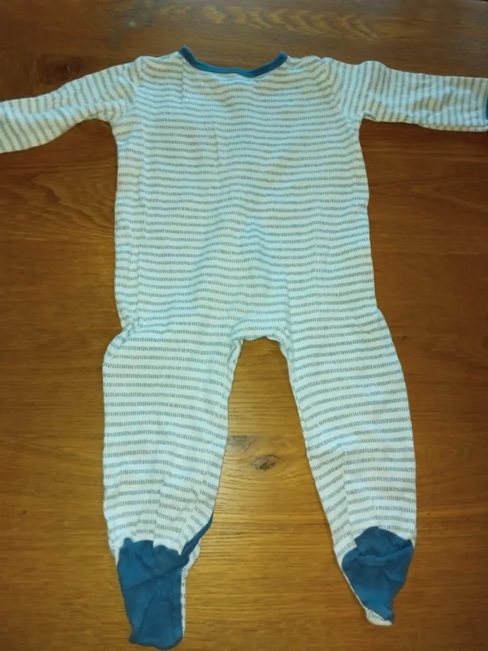 Pyjamas  léger taille 12 mois - photo numéro 3