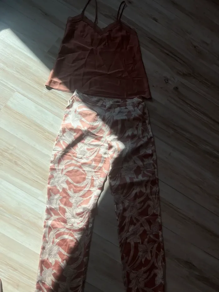 pyjamas satin etam fleurs taille M - photo numéro 4