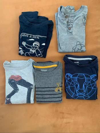 Lot de tee shirts manches longues 4 ans