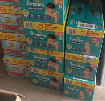 Couches Pampers 