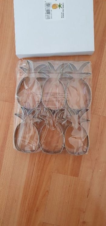6 emporte pièces ananas