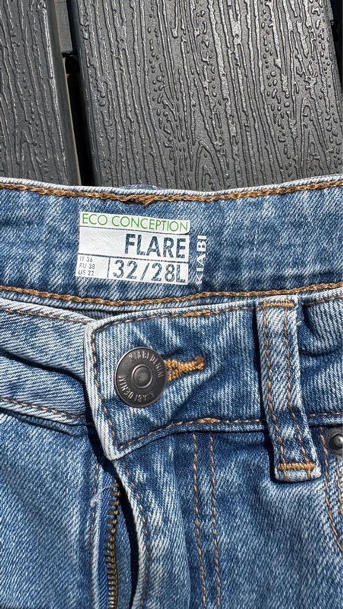 Jean évaser flare bleu Kiabi taille 32 - photo numéro 3