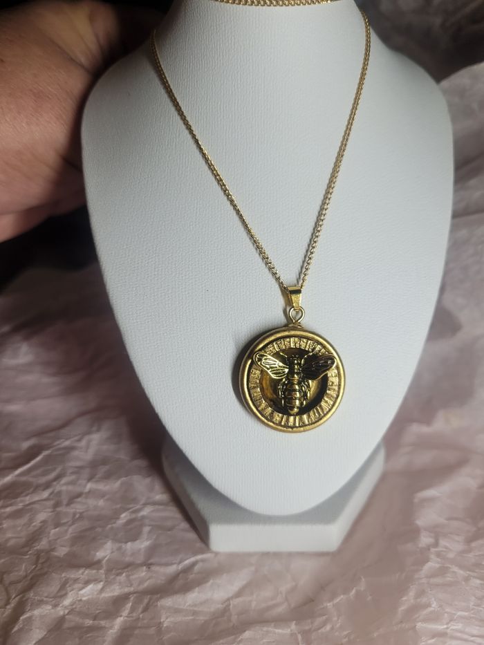 Collier upcyclé avec 2 boutons - photo numéro 4