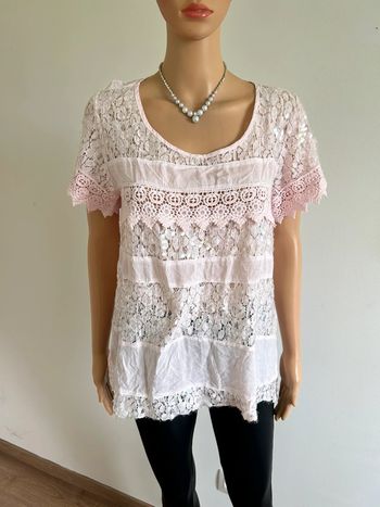 Blouse rose claire en dentelle taille M/L jamais portée