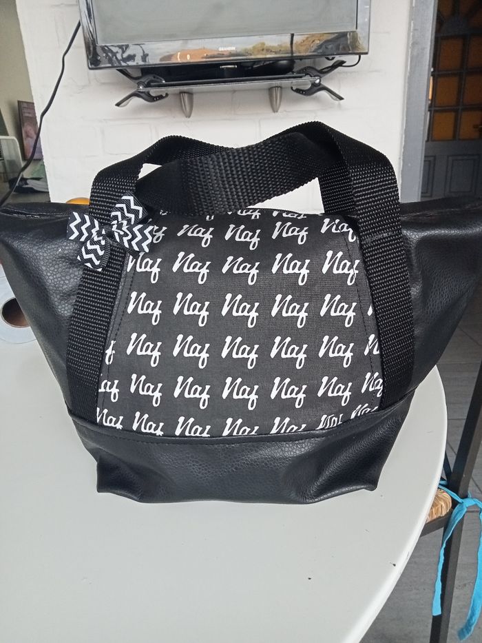 Jolie petit sa a main - photo numéro 2