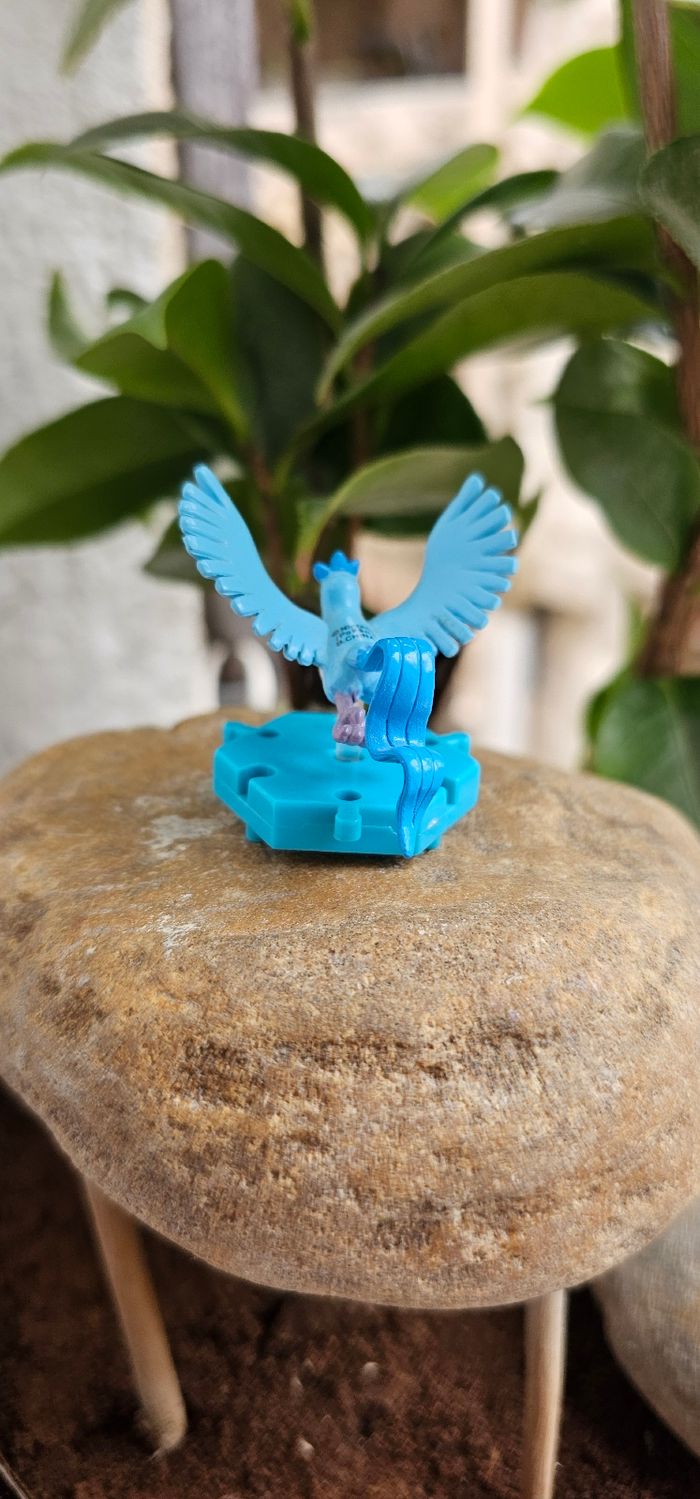 Petite Figurine Pokemon Nintendo avec socle Artikodin - photo numéro 4