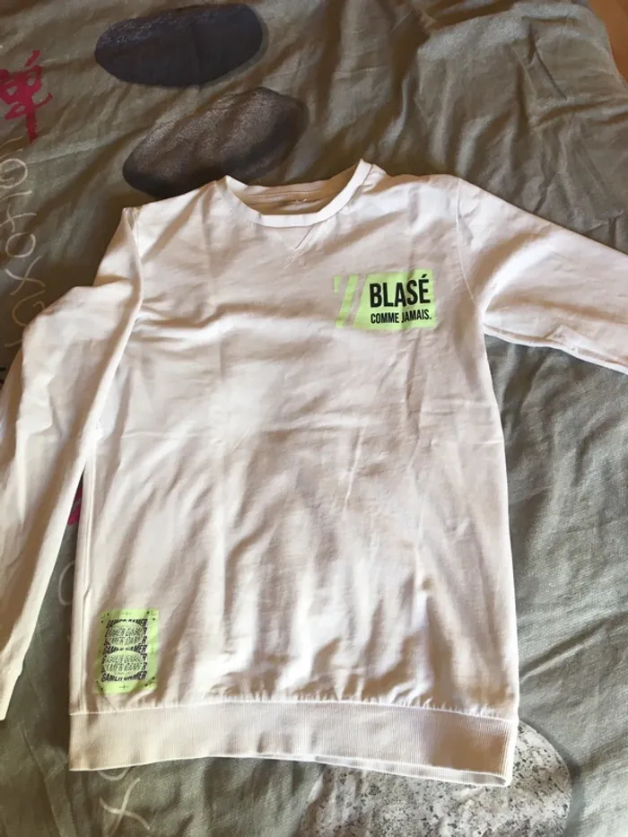 Pull blanc et vert