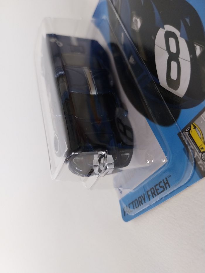 Hot Wheels Ford GT 40 Eight Ball 2024 - photo numéro 5