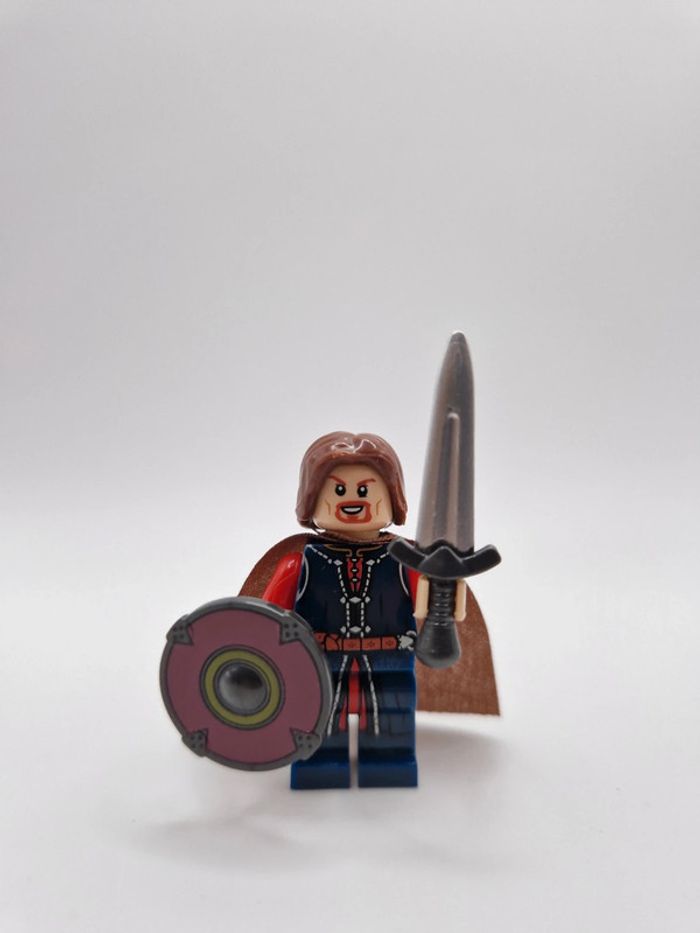 Figurine type lego Boromir seigneur des anneaux / hobbit