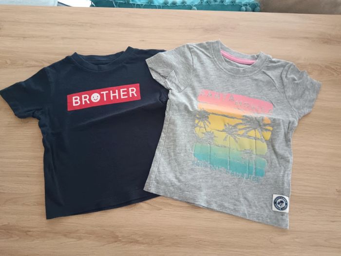 Lot de 2 t-shirt marque Pep&co 12 mois