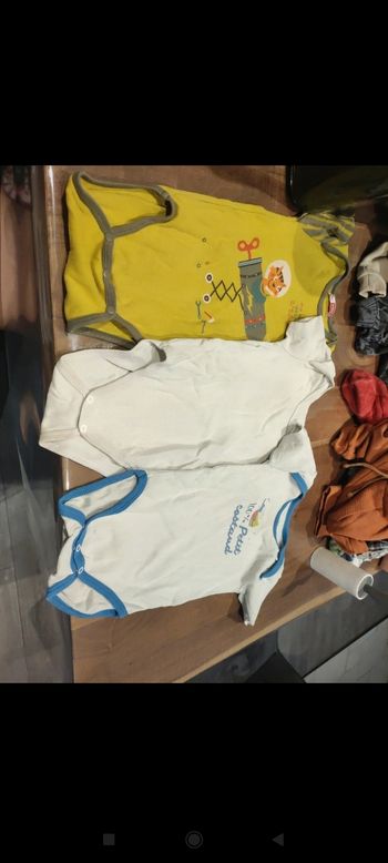Bodies bébé garçon 18 mois