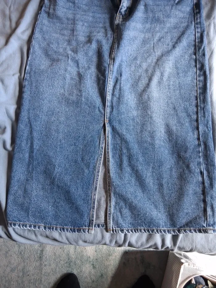 Jupe en jean avec une fonte à l'avant - photo numéro 5
