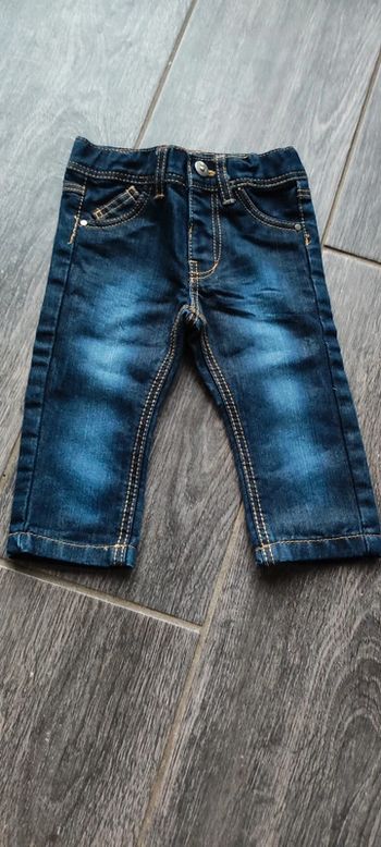 Jean taille 6 mois
