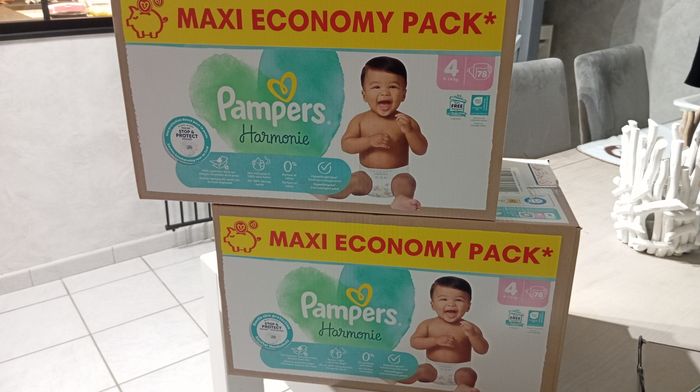 2 Maxi pack Pampers harmonie taille 4 neuf jamais ouvert