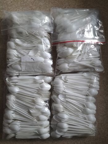 Lot de 800 cuillères plastique