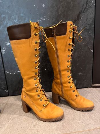 Timberland hautes à talons moutarde T37