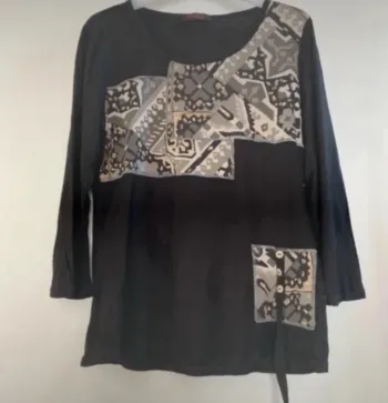 T-shirt vintage de marque multiples taille 2 soit un 38 40