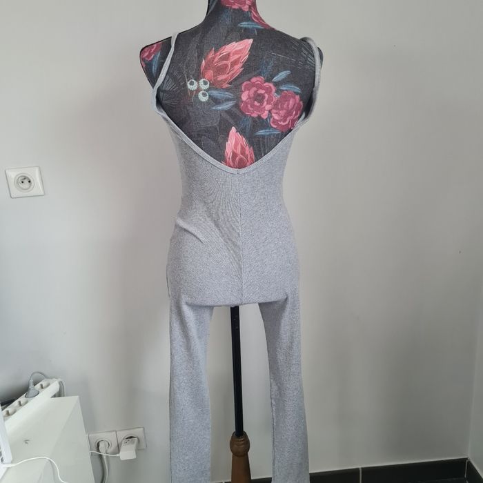 Combinaison pantalon grise - photo numéro 3