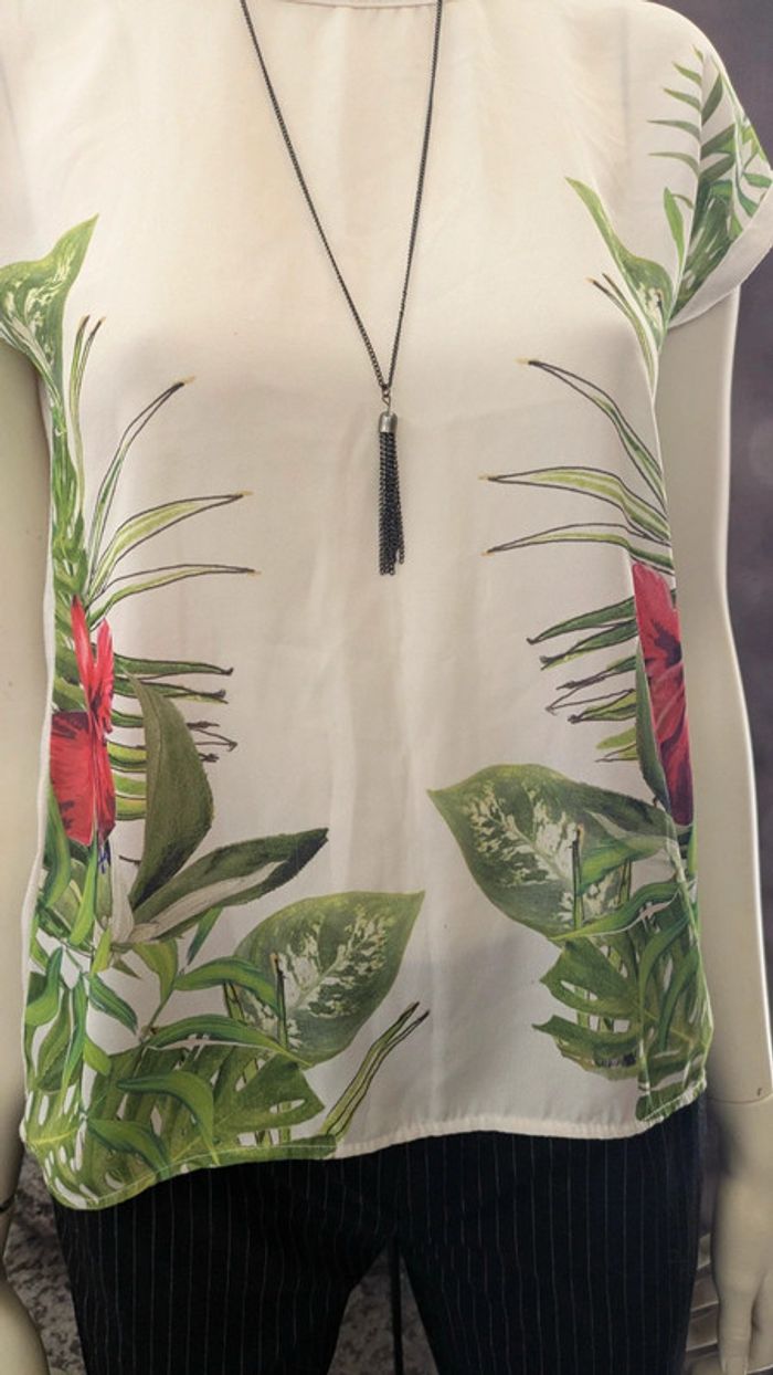 T-shirt été blanc et motif floral - photo numéro 3