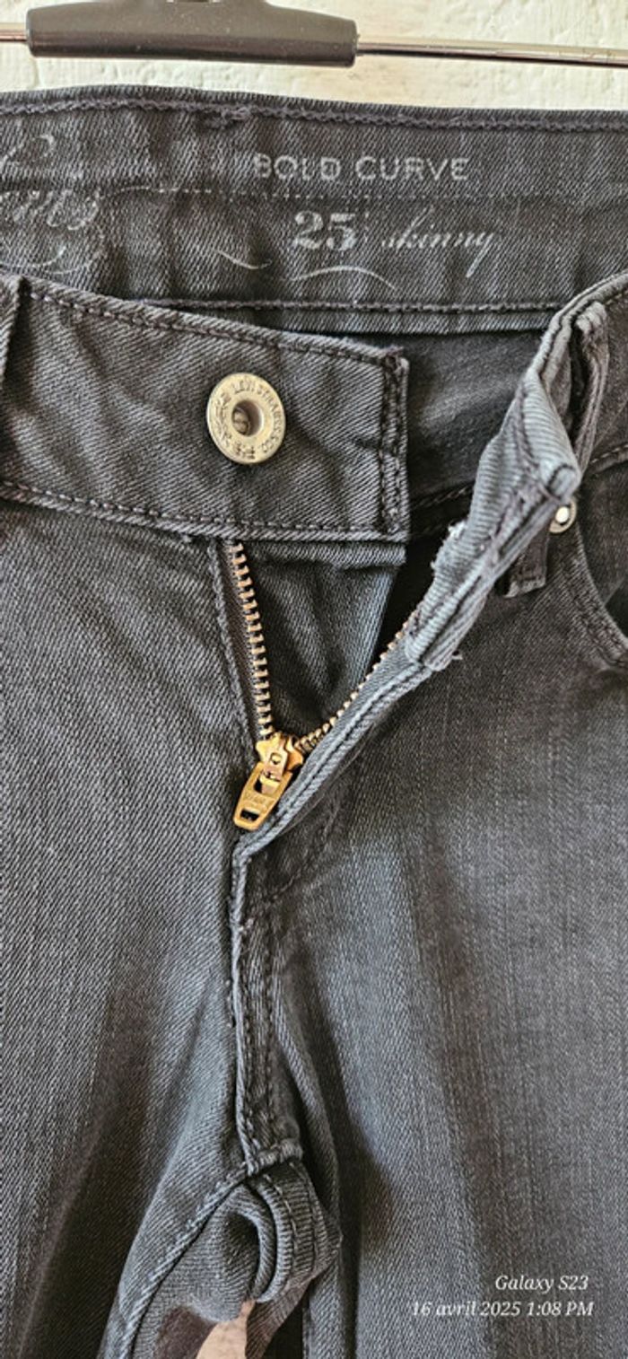 Levi's bold curve 25/32 - photo numéro 6