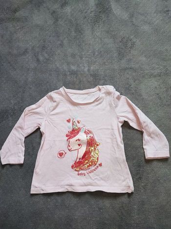 Tee shirt 24 mois (86 cm) licorne avec sequins