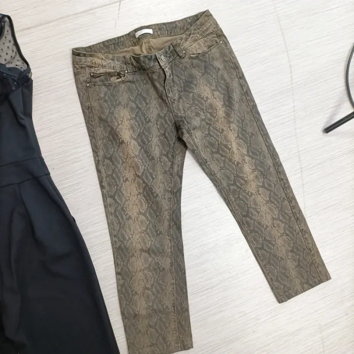 12 pantalons femme taille M variés coupe droite, slim, cargo, imprimés - photo numéro 11