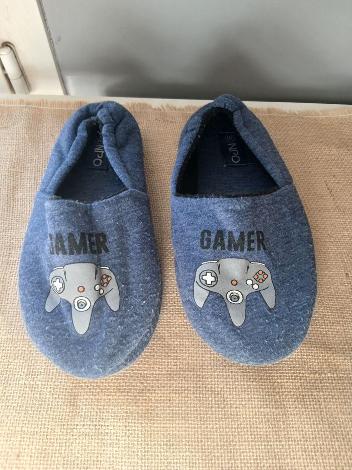 Chaussons gamer taille 36 - photo numéro 1