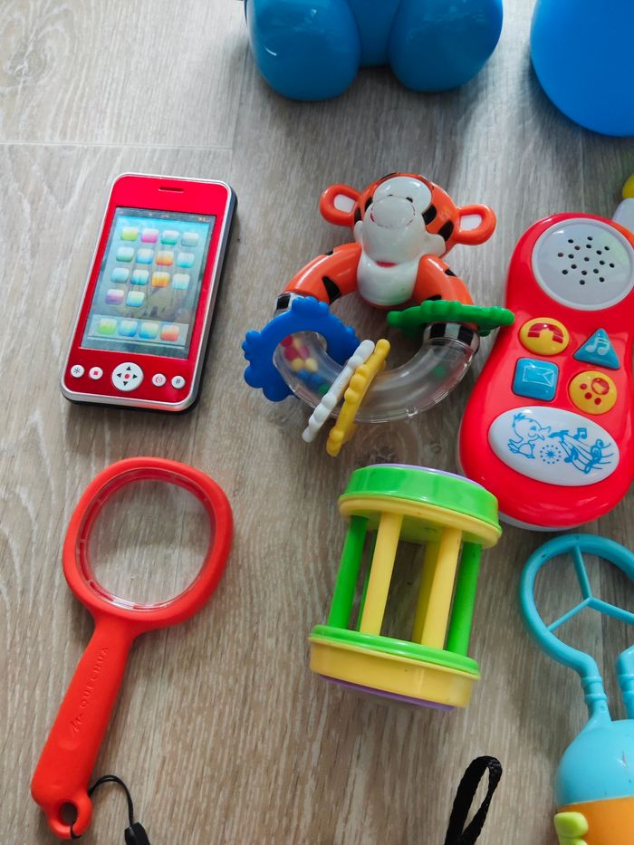 Grand lot de jouets use - photo numéro 3