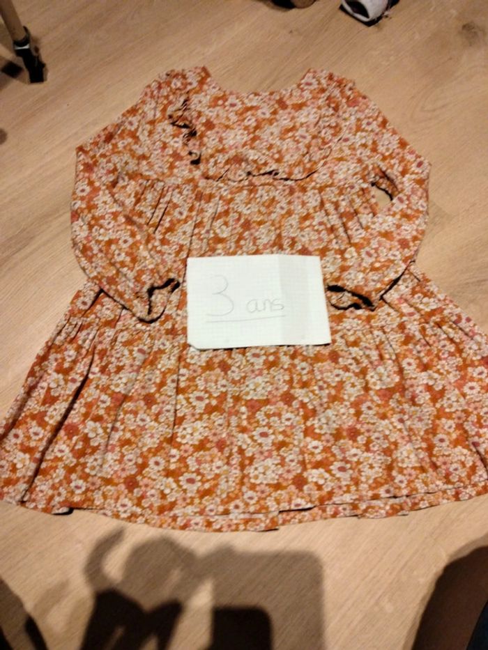 Robe fleurie fine Gémo 3 ans