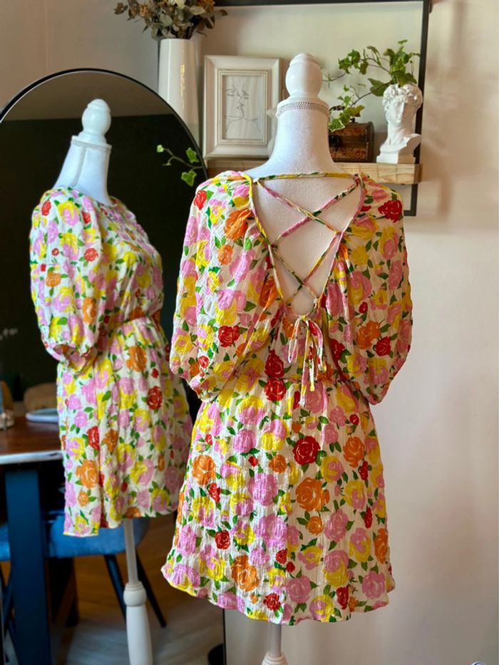 Robe d’été fleurie dos lacé Mango – taille L - photo numéro 3