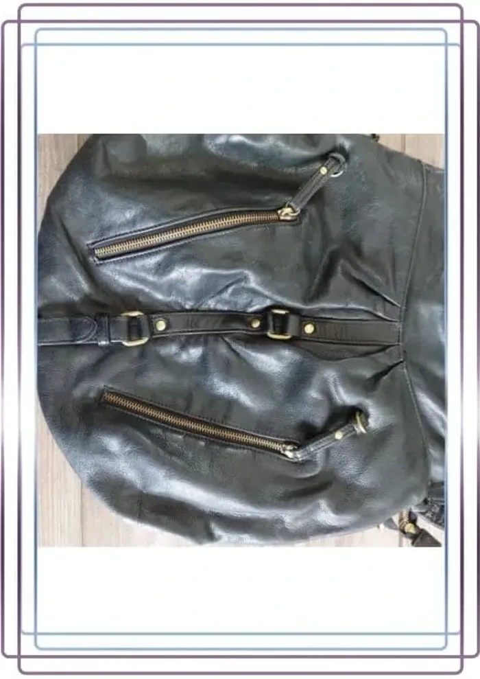 Sac à bandoulière en cuir Sabrina, bon état mais quelques petites traces, 35x40 - photo numéro 8