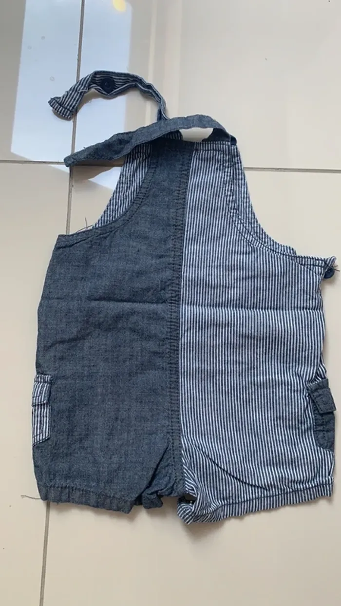 Salopette été 12 mois - photo numéro 3