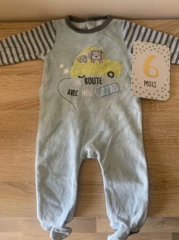Pyjama bleu avec écriture rigolote