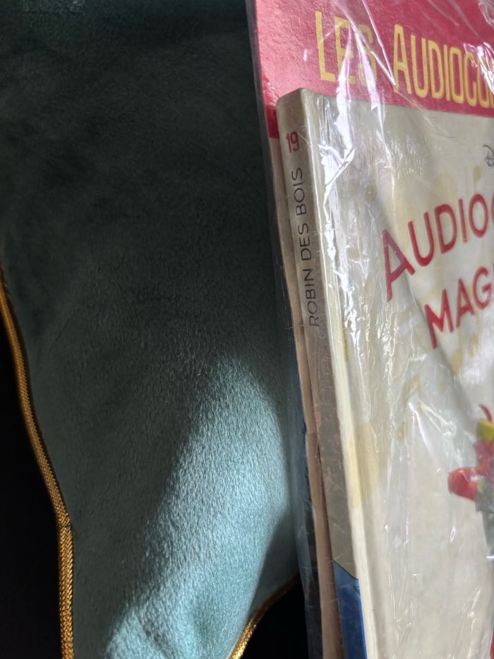 Figurine + Livre Robin des Bois n 19 Les Audiocontes Magiques Disney Altaya - photo numéro 3